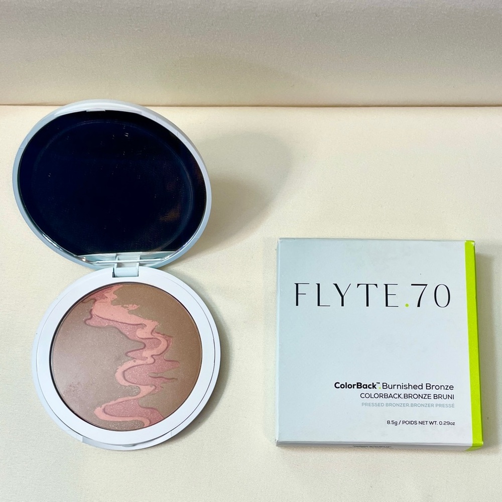 FLYTE.70 ColorBack™ Pressed Bronzer Burnished Bronze 8.5 g